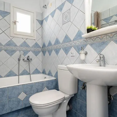 Erato Naxos 3*