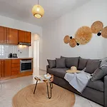 Erato Naxos 4*