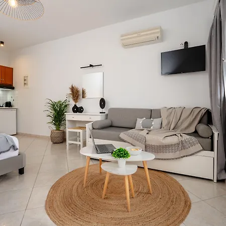 Erato Naxos 4*