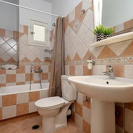Erato Naxos Aparthotel 4*