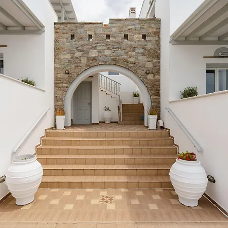 Aparthotel Erato Naxos 4*