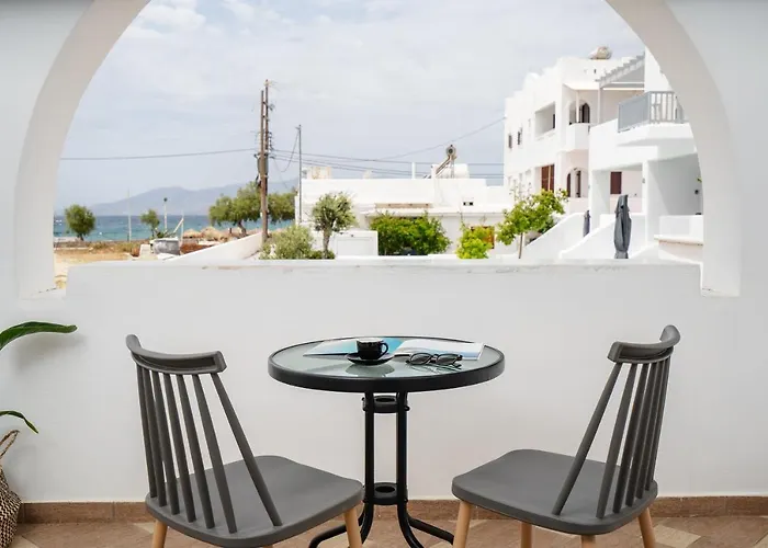 Erato Naxos 4*